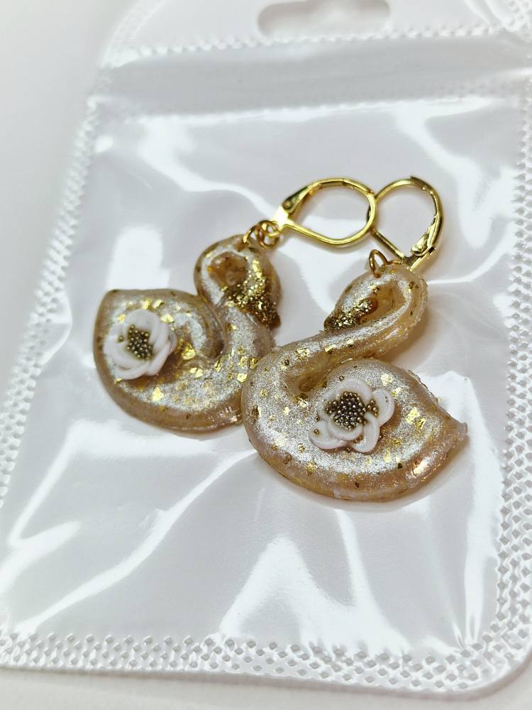 Boucles d'oreilles en forme de cygne blanc