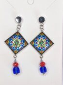 Boucles rouges et bleues