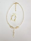 collier court coquillages