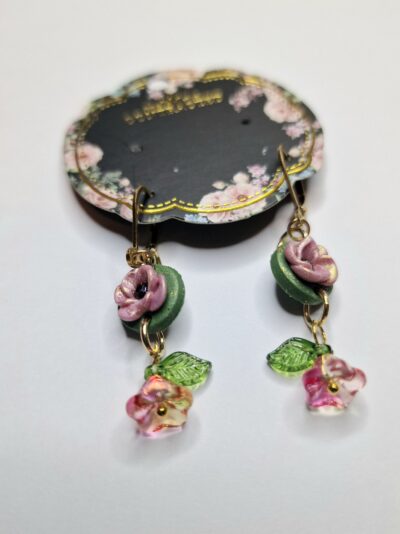 boucles d'oreilles roses