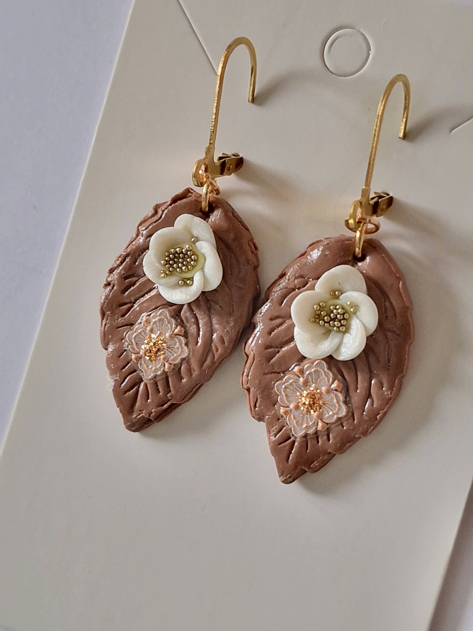 Boucles d'oreilles marron